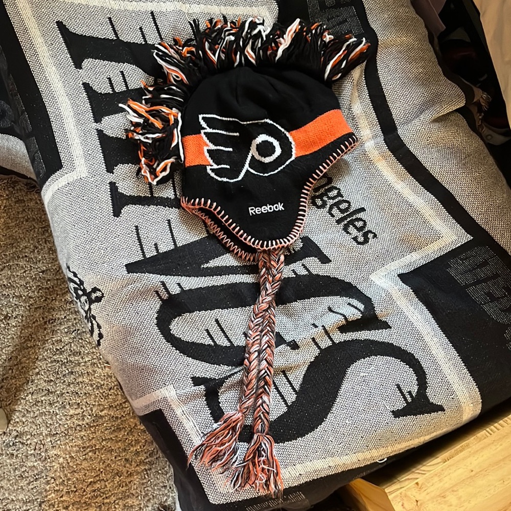 Philadelphia Flyers mohawk beanie